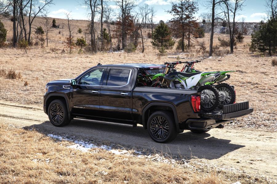 GMC Sierra Denali CarbonPro Edition Crew Cab 2019 года  (фото 21 из 25)